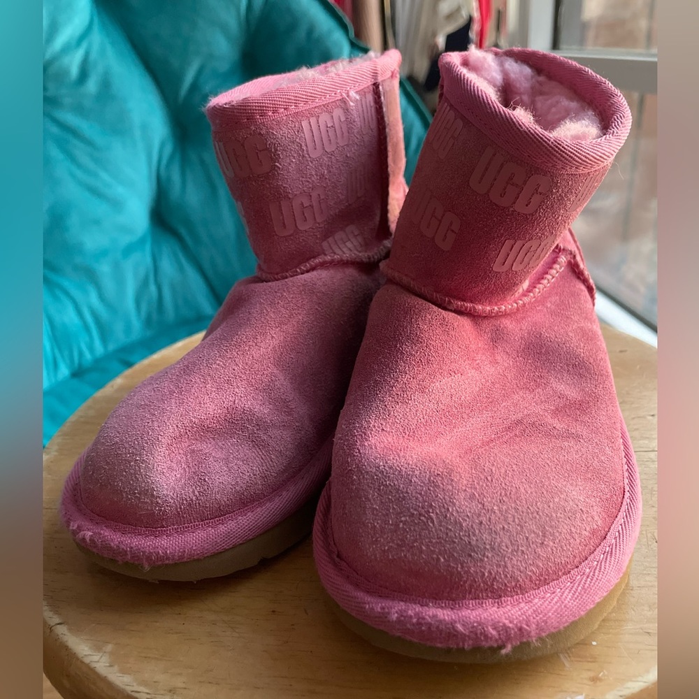 Pink Ugg Mini Classic Ugg Print | Closet Label Shoes #6.)